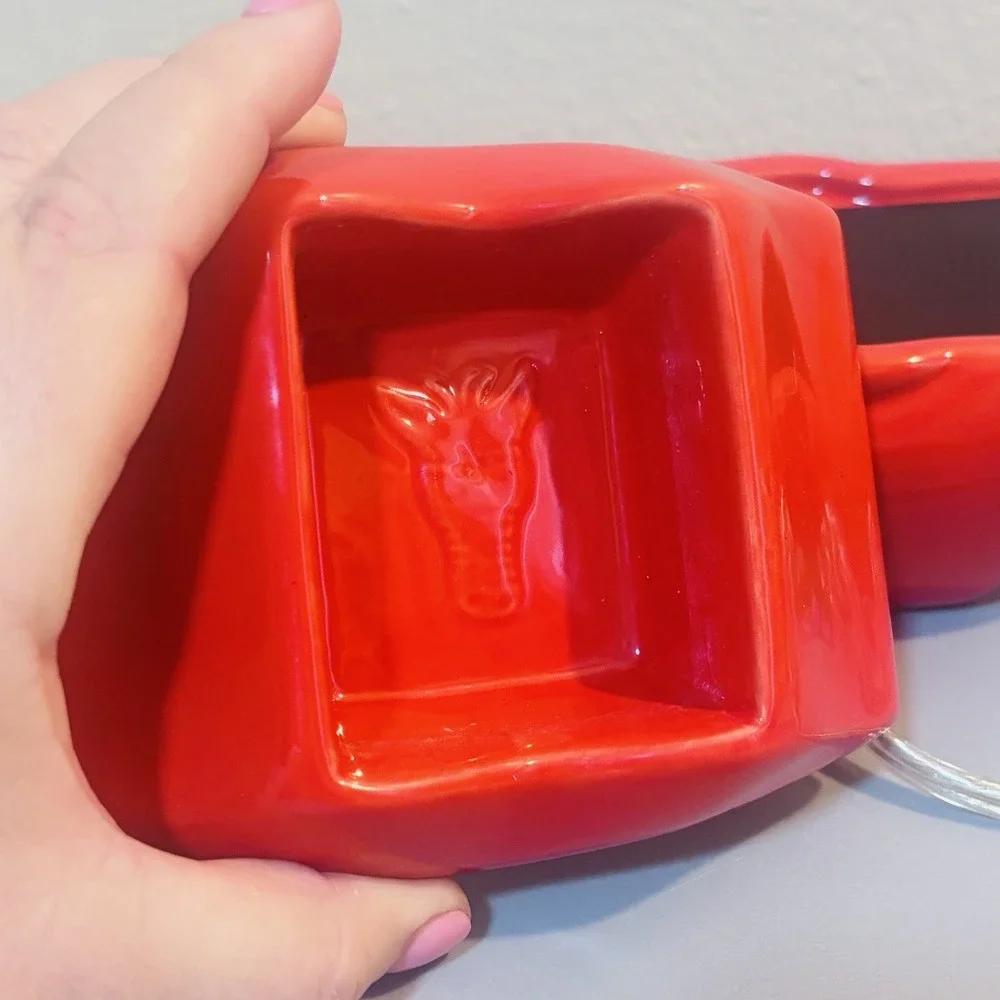 Red Lips Wax Melt Warmer Fragrance Diffuser Electric Essential Oil Ceramic Clean